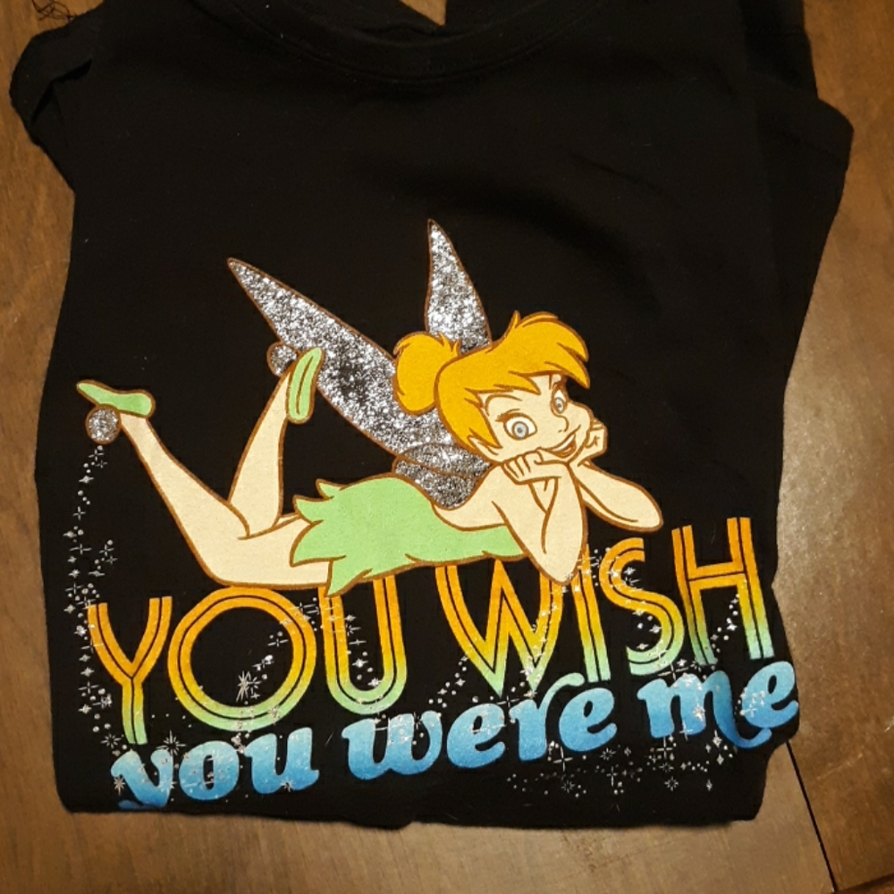 2 girls tshirts